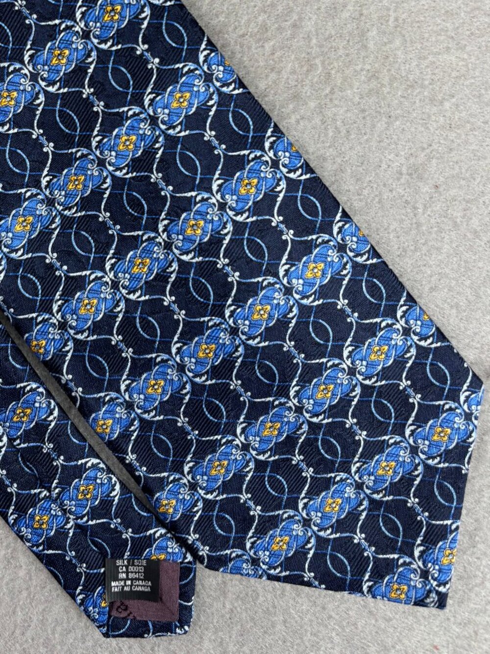 Christian Dior Monsieur 100% Silk Navy Blue Medallion Tie Made Canada